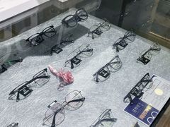 -诺柯视眼镜-蔡司依视路官方工厂店(淞南一店)
