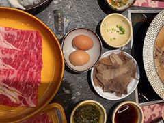 -牛YO寿喜烧·铁板烧和牛火锅自助(市府恒隆店)