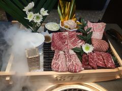 -铭牛烧肉·和牛海鲜自助(高新月牙湖店)