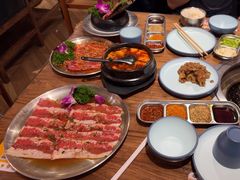 -明洞阿姨·韩式酱蟹烤肉·创意料理(三元桥店)