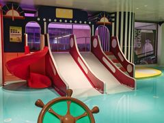 -涨巢·潮玩水疗局