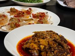 -阿瓦山寨·湘菜现炒·剁椒鱼头王(咸阳总店)