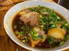 香辣牛腩面-食之六七·面(朝阳大悦城店)