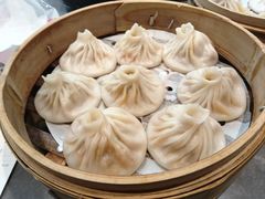 -莱莱小笼·乔艾
