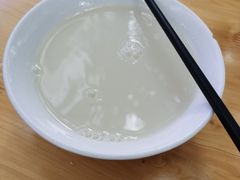 -渝之汇牛肉豌杂面