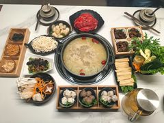 -汤宴·参须肚包鸡(南京路店)