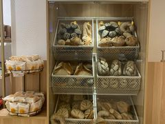 -顶东面包花园·生日蛋糕(世博店)