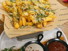 -Mark&Mars Restaurant