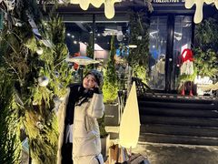 -W COLLECTIVE  DESSERT SHOP