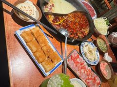 -周小明火锅(黑金冠社区店)