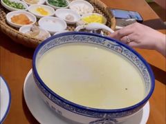 -香麒园·过桥米线·南湖雅宴