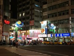 -六合夜市