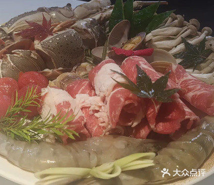 月下品味美食时光