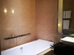 -广州天河希尔顿酒店