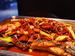 -鸣记脆皮烤鱼·海鲜烤鱼(三八广场店)