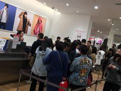 -优衣库(郑州丹尼斯大卫城店)