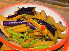 -老三样·美食研究中心(世贸路店)