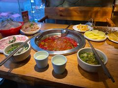 -城墙拐拐火锅(三峡广场黑金冠店)