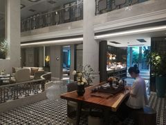 -浅深(世茂滨江精品店)