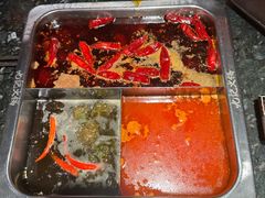 -重庆九记老火锅(广场店)
