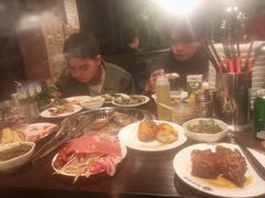 -海吃海喝海鲜烤肉餐厅