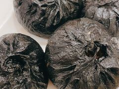黑猪肉黑金包-李与白包子铺(桐梓林店)