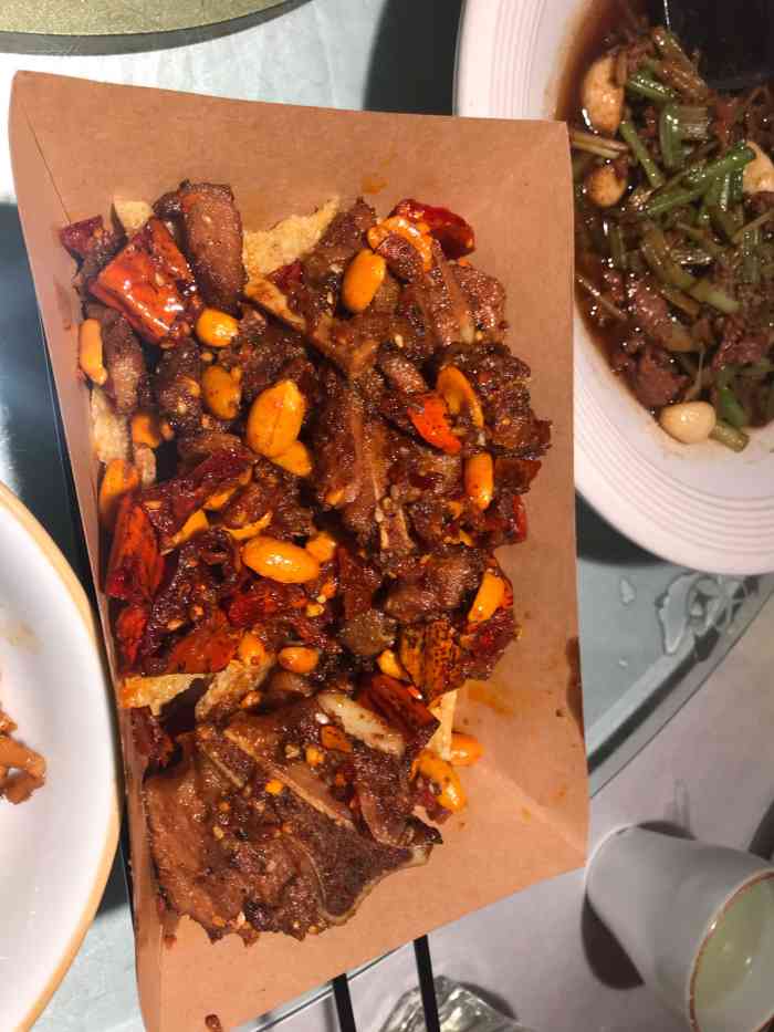 湘阁里辣(东城星城店)-"非常正宗的香菜口味,现在的特色是比较广泛.