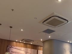 -星巴克(宝山万达店)