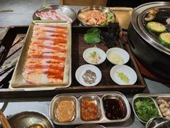 -围炉肉舍丹东海鲜烤肉·烤活鳗(步行街店)