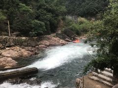 -安吉龙王山峡谷漂流