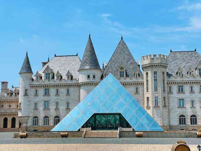 王朝御苑酒堡-"这么好的旅游资源,不利用起来,真是极大的.