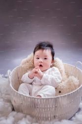 -现代经典婚纱摄影
