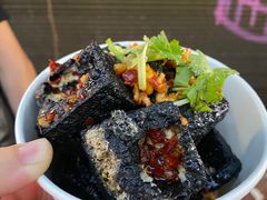 -黑色经典臭豆腐·湖南特产(步行街店)