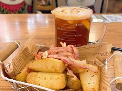 培根薯仔-more than meow吴止猫主题餐厅(承德 中船汇店)