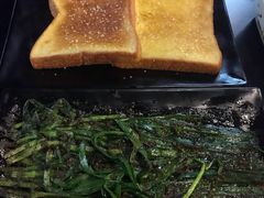 -西街夜油条·麻团包乌饭