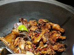 -挂旗柴锅鸡(蚌山区嘉年华店)