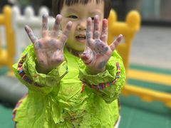 -小门牙好性格托育(北外滩中心)