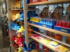 -名创优品(江南新地店)