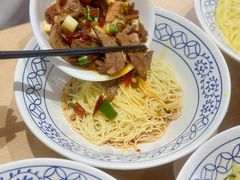 -李与白包子铺(桐梓林店)