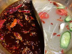 鸳鸯锅-小龙坎老火锅(城阳路店)