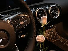 -天津波士信达奔驰4S店(卫津南路店)