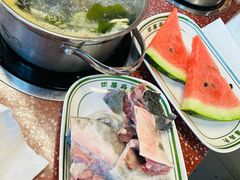 -四囍码头海鲜烧烤自助火锅(外滩南京东路悦荟广场店)