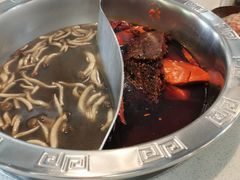 -憨铁匠老火锅(龙岗万科里店)