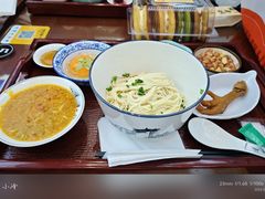 -百年老字号·观振兴蟹黄面·三虾面·苏式面(观前街富仁坊巷店)