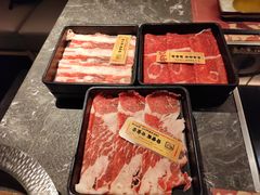 -牛YO寿喜烧·铁板烧和牛火锅自助(市府恒隆店)
