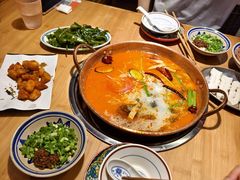 -洱火云南酸菜牛肉火锅(石景山当代商城店)