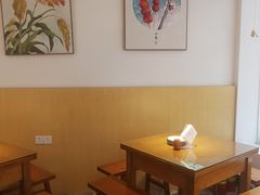 -邻家小馆(银都店)