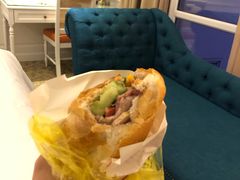 -Bánh Mì Huynh Hoa