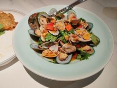 凉拌花甲拼青口-码头见·潮汕菜(领展中心城店)