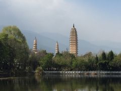 -三塔倒影公园